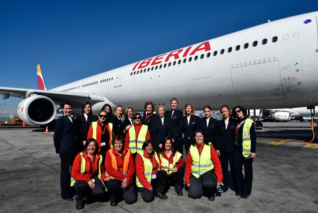 Iberia: Vacantes para atención al cliente, técnicos y tripulación